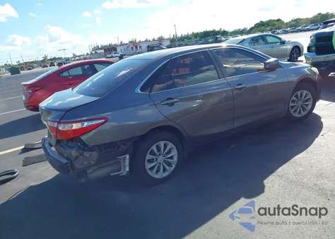 2016 Toyota Camry Le z USA, uszkodzony, nr VIN 4T1BF1FK8GU252244